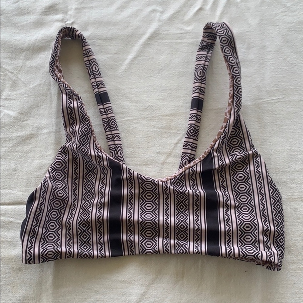 ❌SOLD❌ Acacia Polynesia Kanaio Top